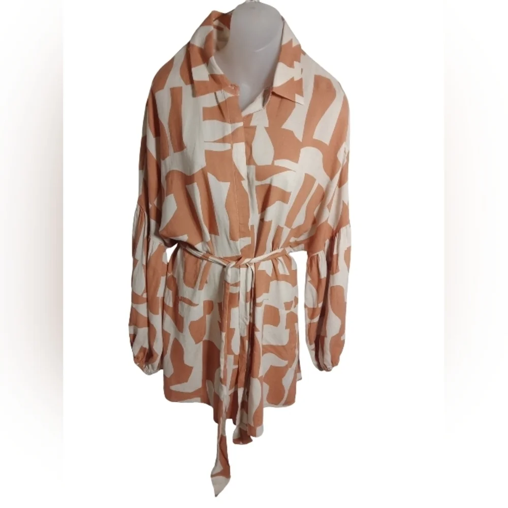Dress Forum Women's Abstract Print Long Sleeve Belted Romper Large